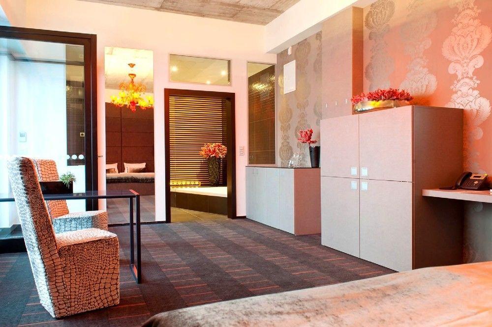 G Design Hotel Любляна Экстерьер фото
