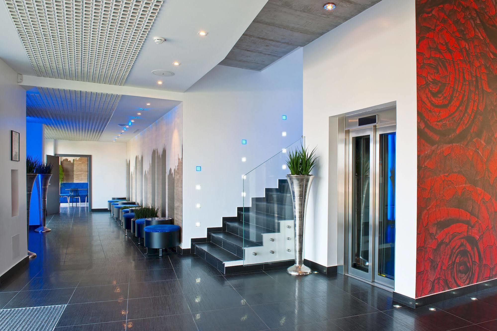 G Design Hotel Любляна Экстерьер фото